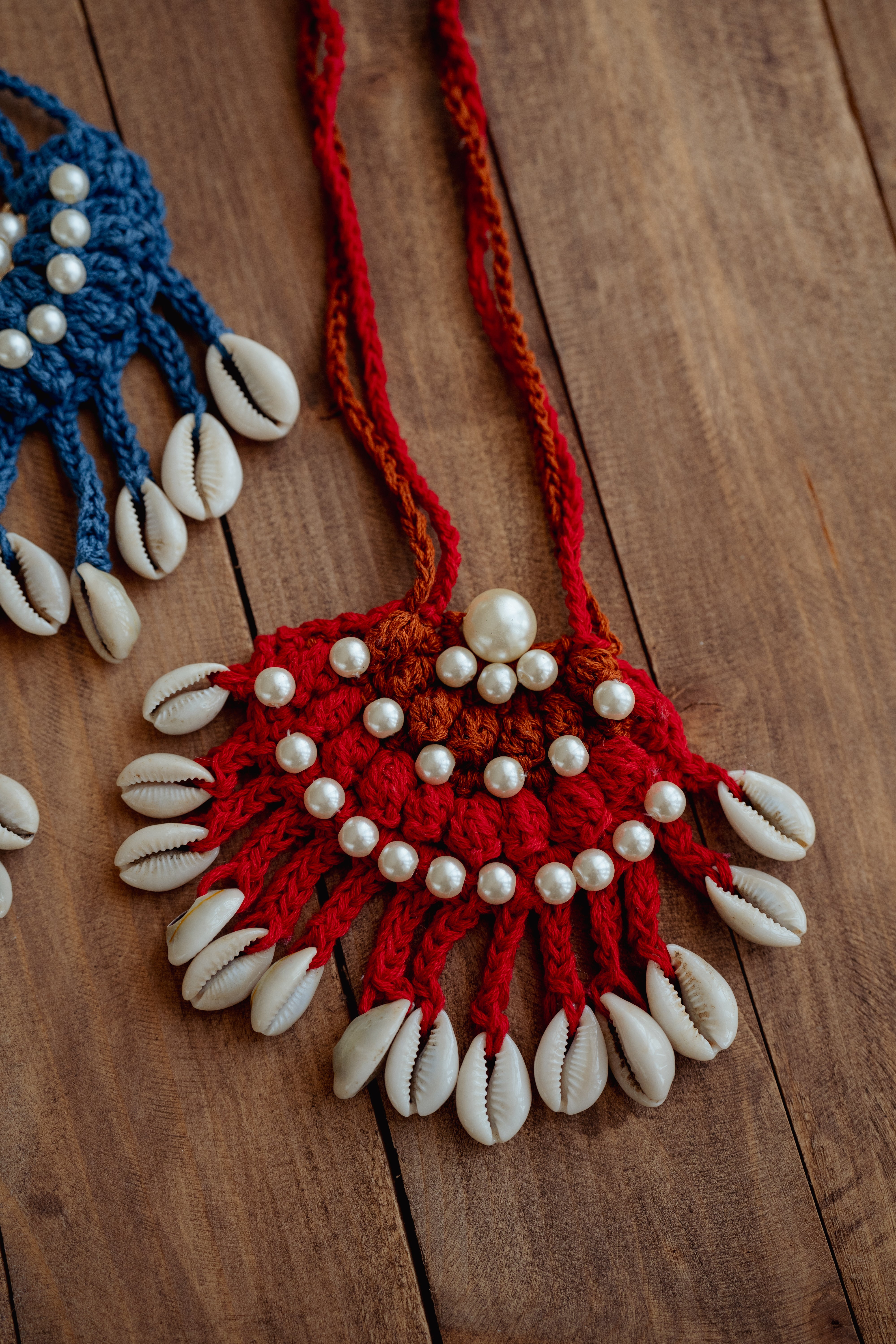 Red & brown pearl long necklace